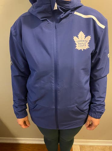 Toronto Maple Leafs Pro rink side jacket women’s size Medium