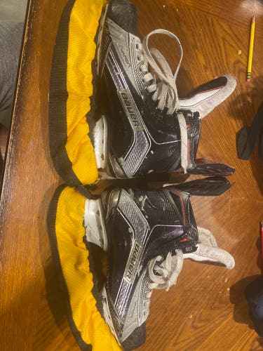 Senior Bauer Regular Width Pro Stock Size 7.5 Vapor 1X Hockey Skates