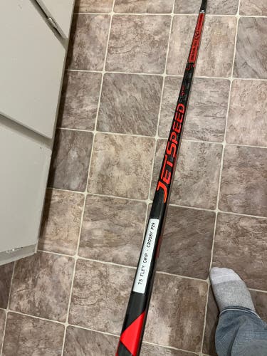Senior Right Handed P29  Jetspeed FT4 Pro Hockey Stick