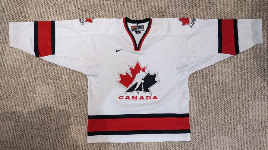 Team Canada Jersey XL 2002 Olympics White