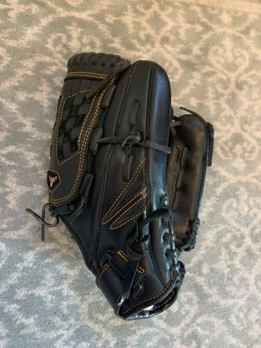 Used Right Hand Throw 12.5" MVP Prime Softball Glove