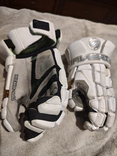 Used Maverik Max Lacrosse Gloves 12"