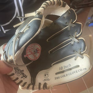 Used Right Hand Throw 10" Baseball Glove