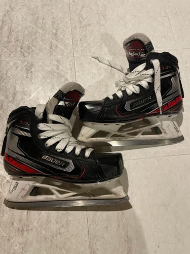 Used Junior Bauer Vapor X2.9 Hockey Goalie Skates Size 4.5