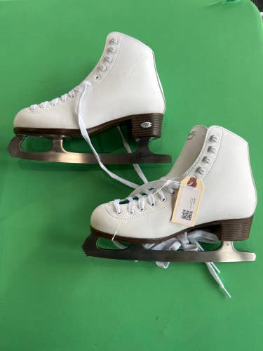 Used Riedell Figure Skates 7.0