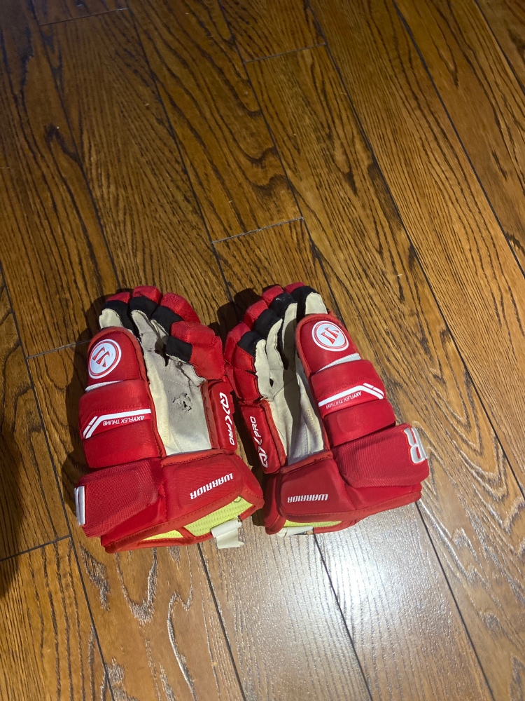 Used Warrior 14"  Alpha Gloves