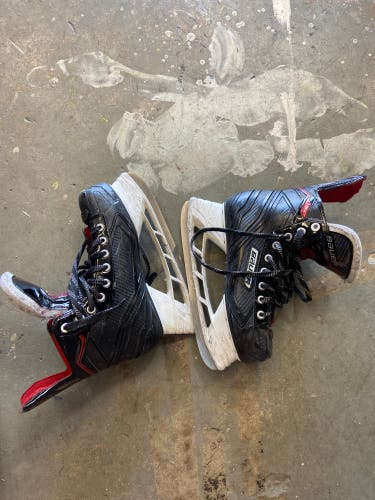 Used Bauer Size 9 Hockey Skates - Adult