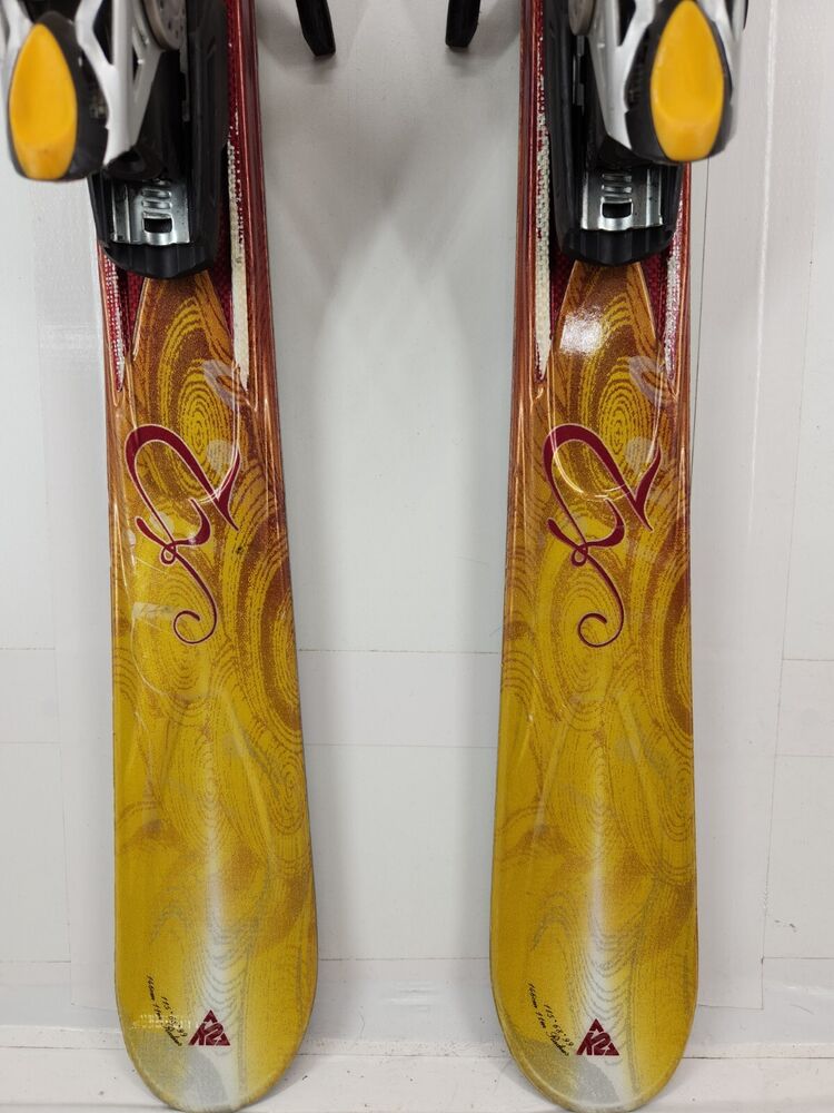 【中古】K2 Burnin Luv Women's 146cm MARKR 11.0金具付 K2 Burnin Luv Skis + Marker 11.0 TC Bindings - Women\u0027s 2010 | evo