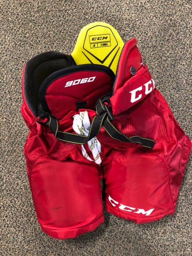 Junior Used XS CCM Tacks 9060 Hockey Pants