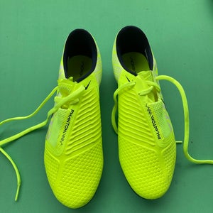 Used Yellow Youth  Women's Men's 5.5 (W 6.5) Nike Phantom Venom Shoes