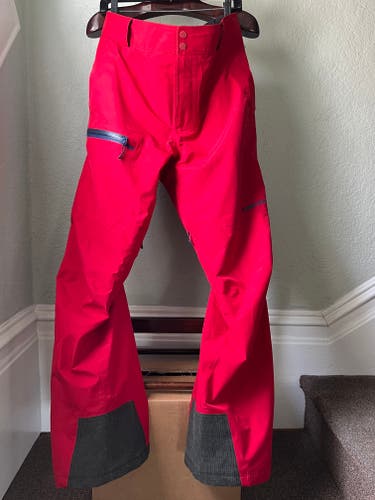Men's Adult Used Medium Armada Ski Pants