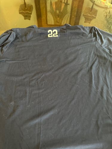 Gray Used XL Men's Under Armour Shirt