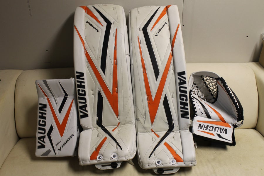 Used 36" Vaughn Regular Vision 9400 Goalie Full Set