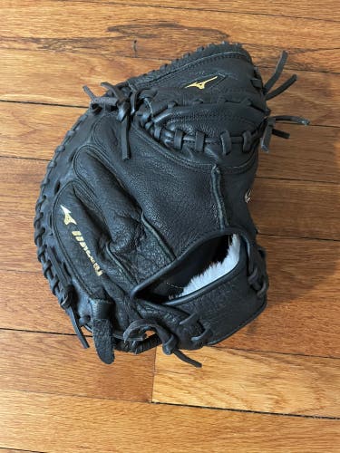 Used Mizuno Power Close Catchers Glove.