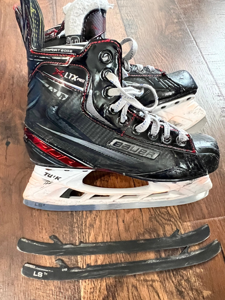 Used Bauer Regular Width Size 5.5 Vapor X LTX Pro Hockey Skates