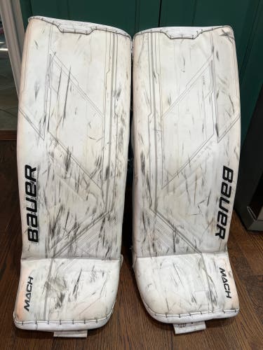 33 + 1 Bauer MACH Goalie Leg Pads
