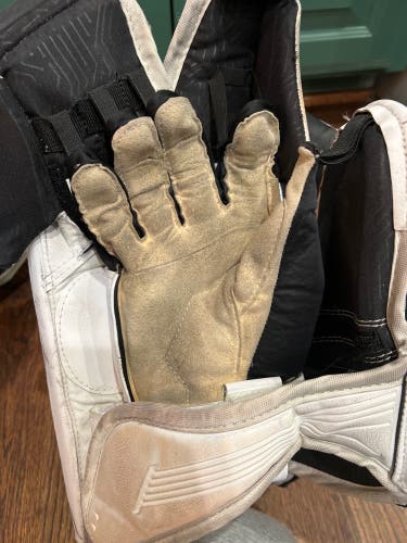 Used Bauer M5 Pro Glove And Blocker