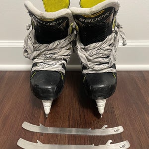 Used Bauer Regular Width  Size 2 Supreme 3S Hockey Skates w/ 2 Sets of Blades