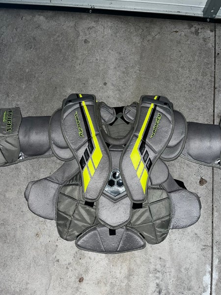 Used Large Vaughn Velocity VE8 Pro Goalie Chest Protector