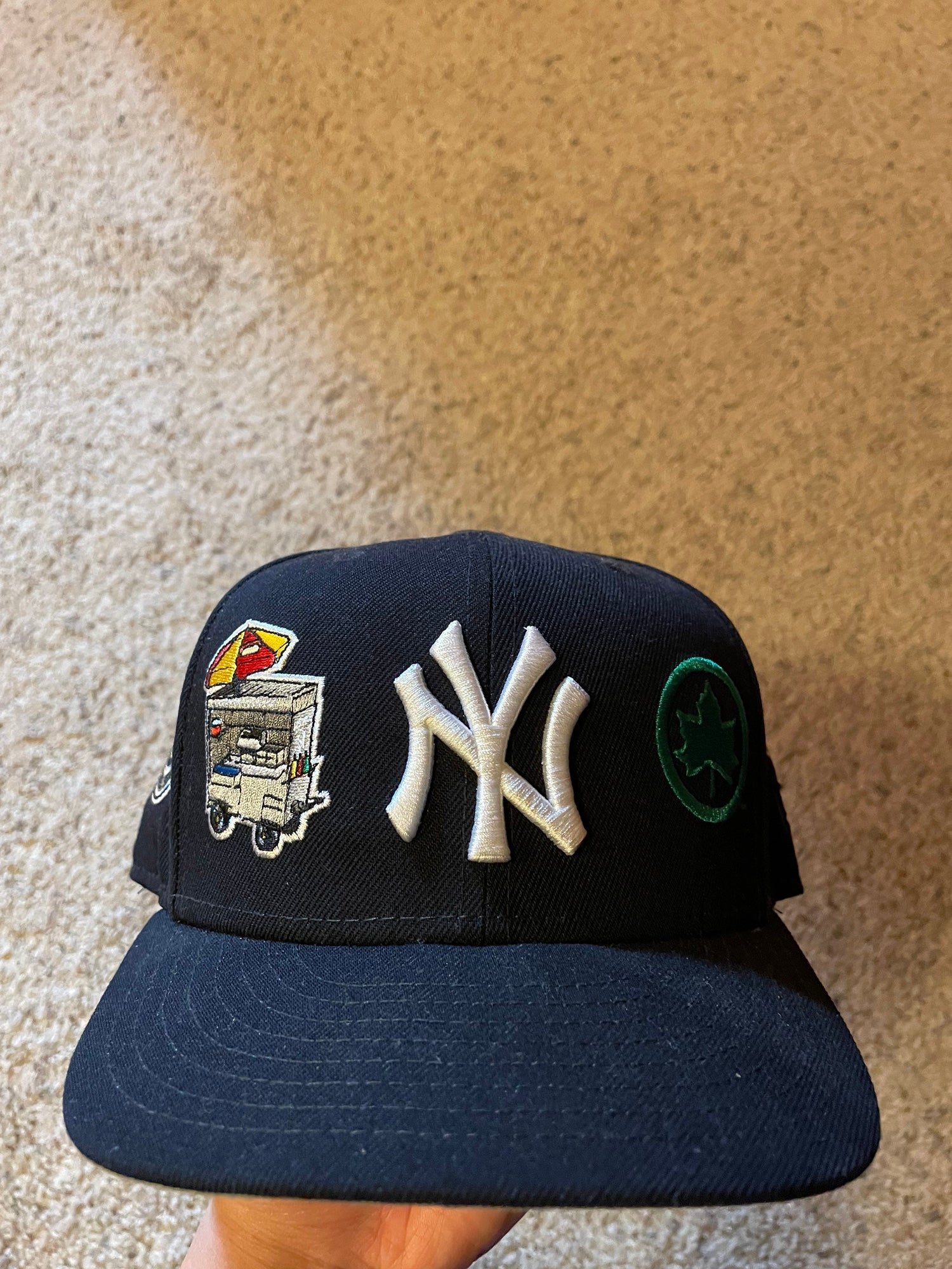 New Era 59FIFTY Satin New York Yankees Logo Patch Hat - Navy, Grey Navy/Grey / 7 3/8