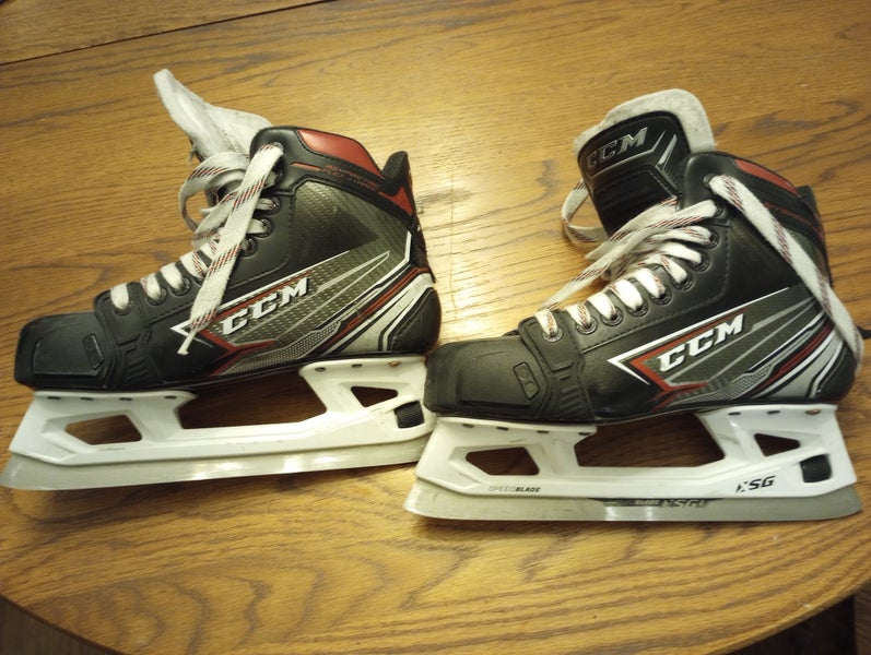 Junior Used CCM Hockey Goalie Skates Regular Width Size 5