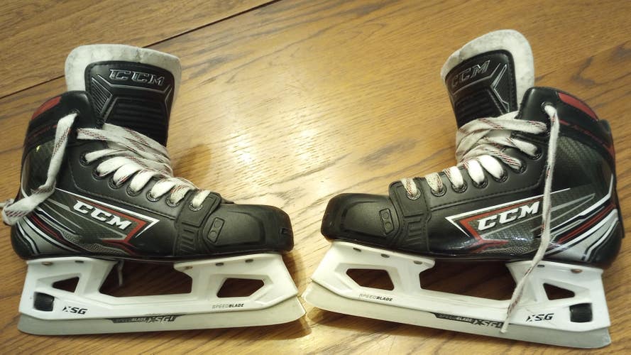 Junior Used CCM Jetspeed ft460 Hockey Goalie Skates Regular Width Size 6