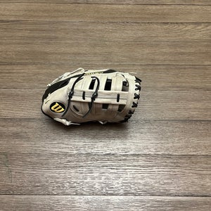 Wilson A2000 2800 12” First Base Mitt