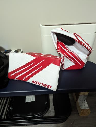 Bauer Regular Vapor 3X Goalie Gloves