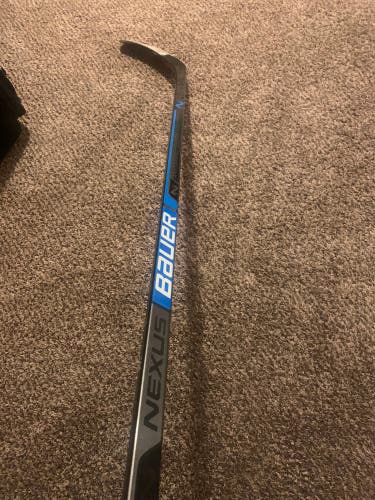 Senior Right Handed P92 Pro Stock Team Nexus Hockey Stick