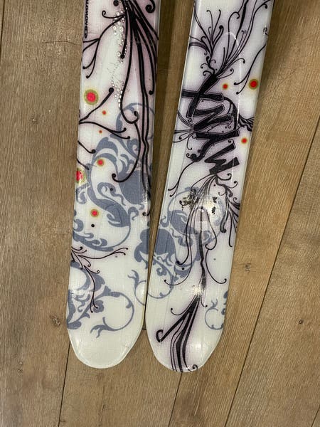 Salomon Mynx 150 cm Max Din 12 Skis | SidelineSwap | Buy and Sell