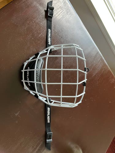 Used Medium Bauer Profile II Facemask Full Cage