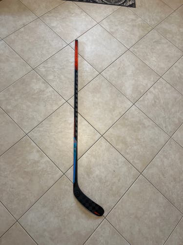 Senior Right Handed W71 Covert QRE10 Hockey Stick