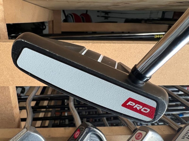 Odyssey White Hot Pro V-Line 34-inch Mallet Putter 2401 | SidelineSwap