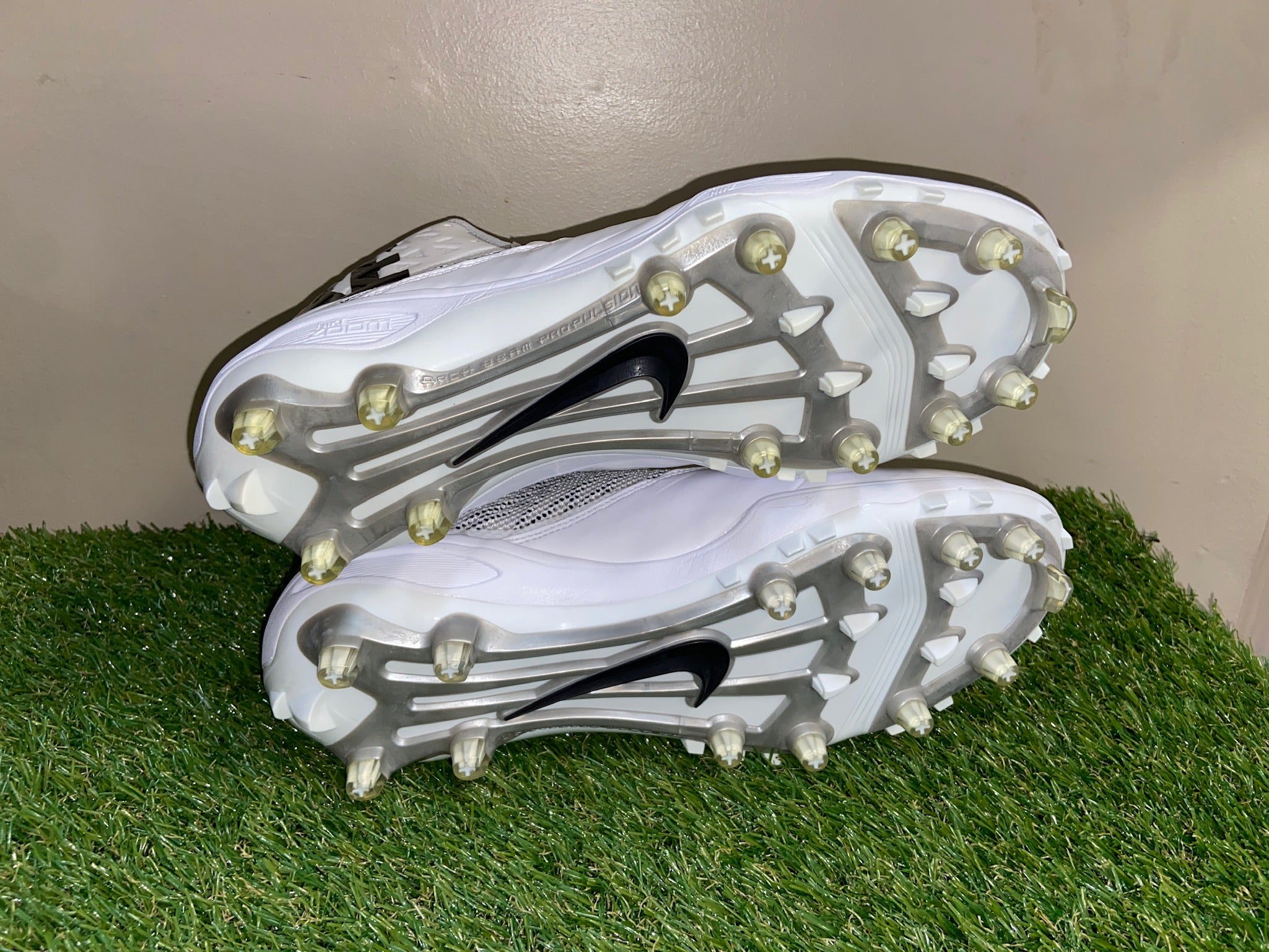 Nike Zoom Code Elite 3/4 Football Cleats White Black 603368-010 Men’s Size 18 NEW Mens Nike Zoom Code Elite 3/4 TD Football Cleats sz 17  main image 2