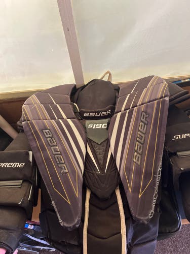 Used Large Bauer Supreme S190 Goalie Chest Protector