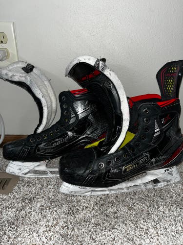 Used Bauer Size 9.5 Fit 2 Vapor 2X Hockey Skates