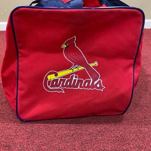 St. Louis Cardinals Apparel & Gear.