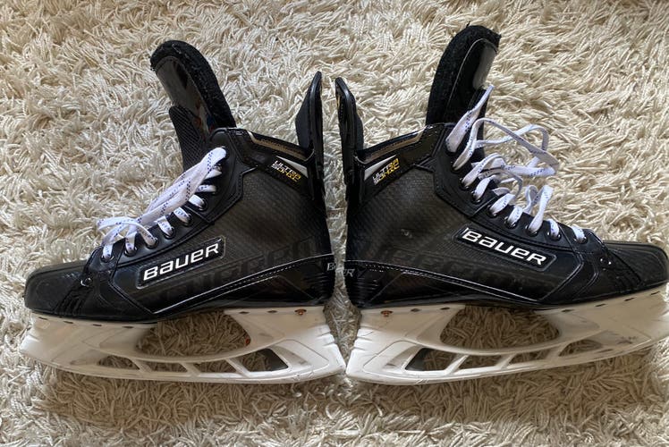 Pro stock Bauer custom ultrasonic skates