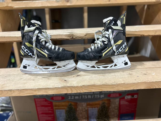 New CCM Regular Width Size 6 Tacks ASV Pro Hockey Skates