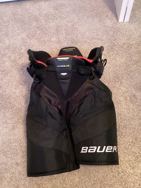 Senior Medium Bauer Vapor Hyperlite Hockey Pants