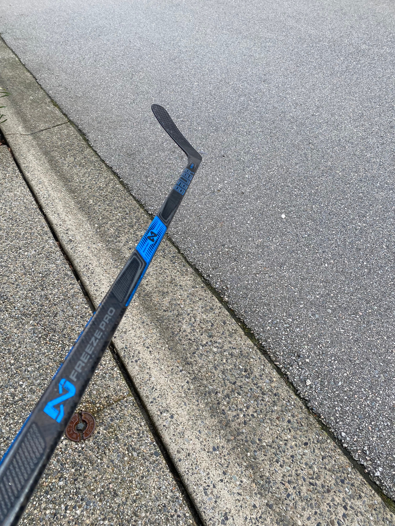 NEW Bauer Nexus Freeze Pro Hockey Stick (P88/67 flex)