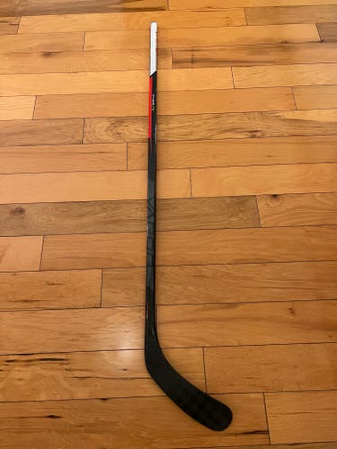 Used Bauer Hyperlite Hockey Stick P92/70 Flex/Right Handed
