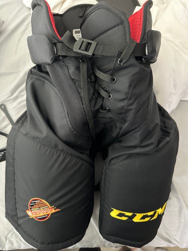 CCM HP45 Canucks Black Skate