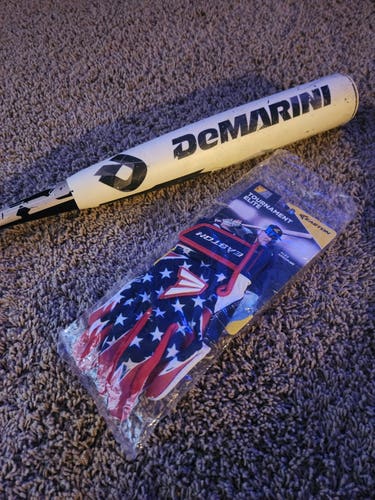 BUNDLE--DeMarini Composite HOT CF Series Five Bat (-8) 23 oz 31" W/ L Easton Batting gloves