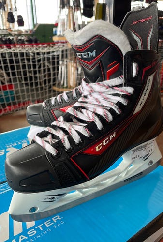 CCM Used Senior Size 9 Hockey Skates