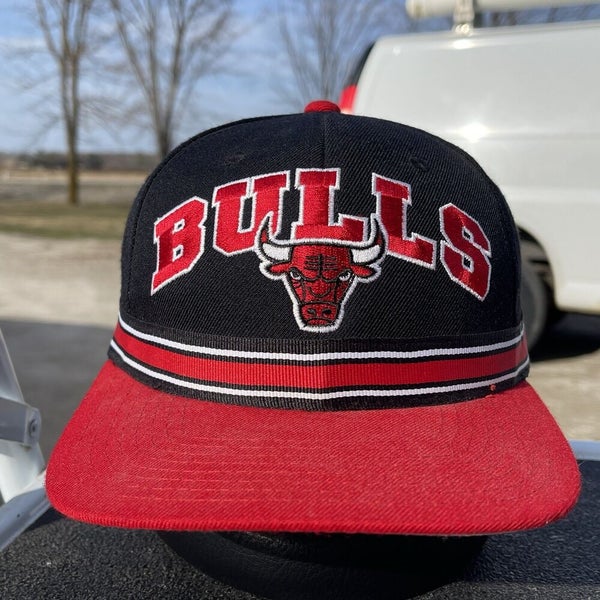 gold chicago bulls hat