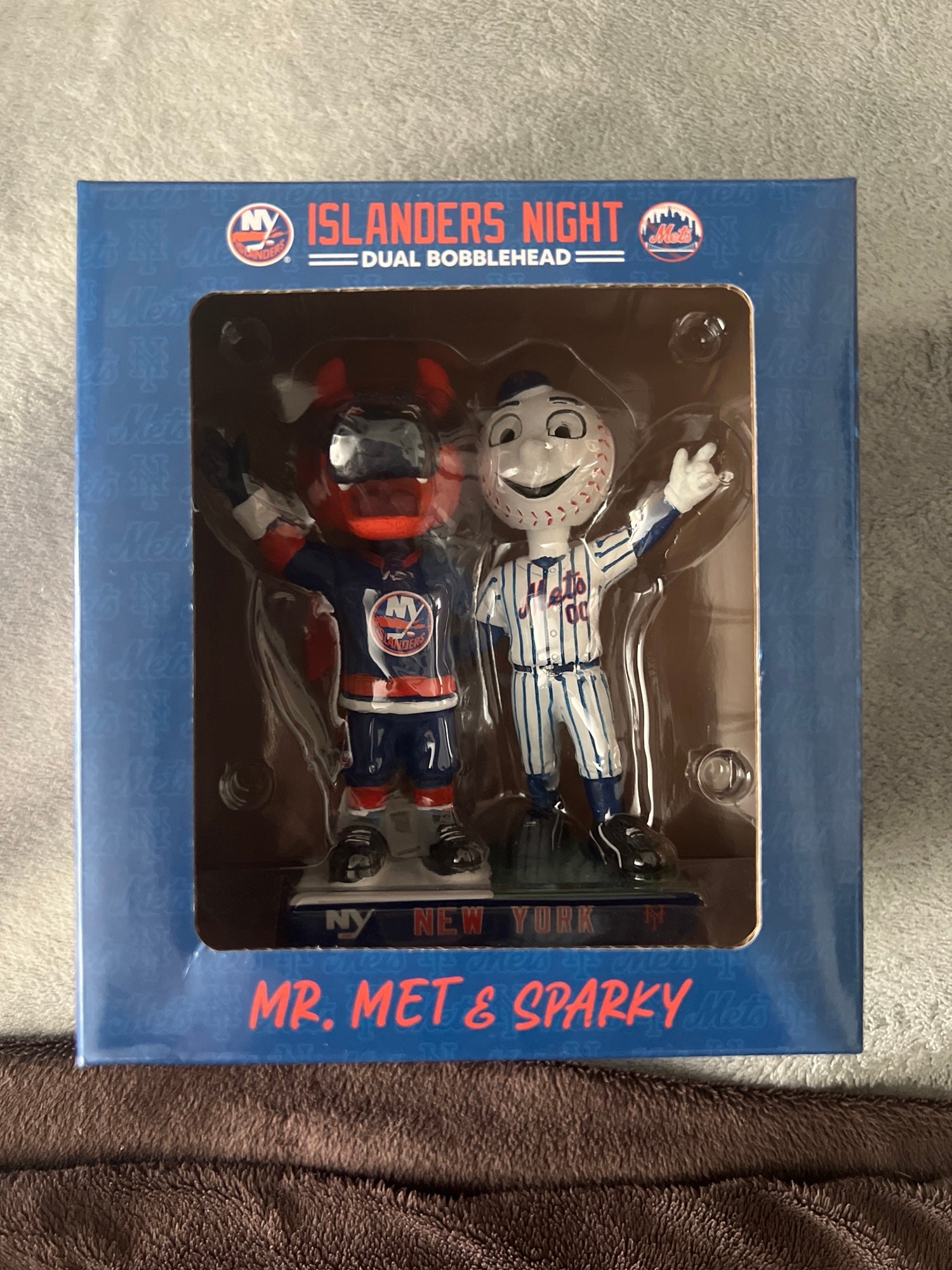 New York Mets and New York Islanders Dual Bobblehead