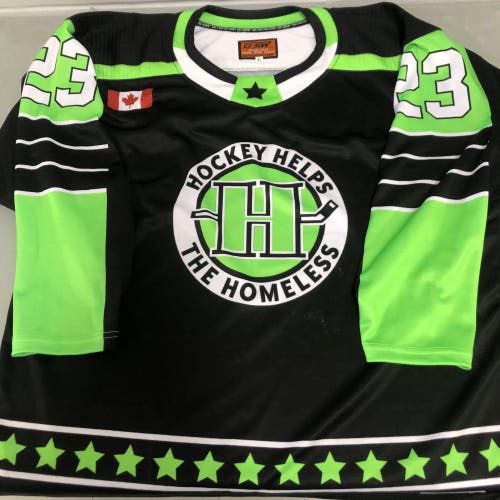 Hockey Helps the Homeless mens XL game jersey #23