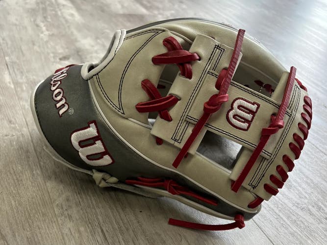 New Wilson A2K Baseball Glove