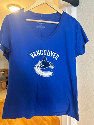 Vancouver Canucks Womens Tee